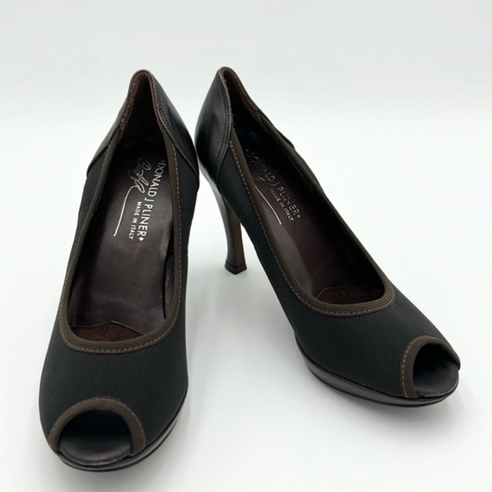 DONALD J PLINER COUTURE ITALIAN ZORYA DARK BROWN PEEP TOE LEATHER HEEL SZ 6
